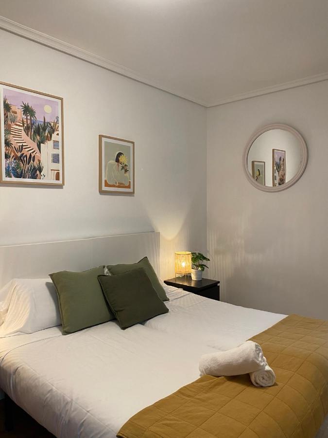 Apartamento Amplio Y Central A Pie De Playa La Concha San Sebastian Exterior photo